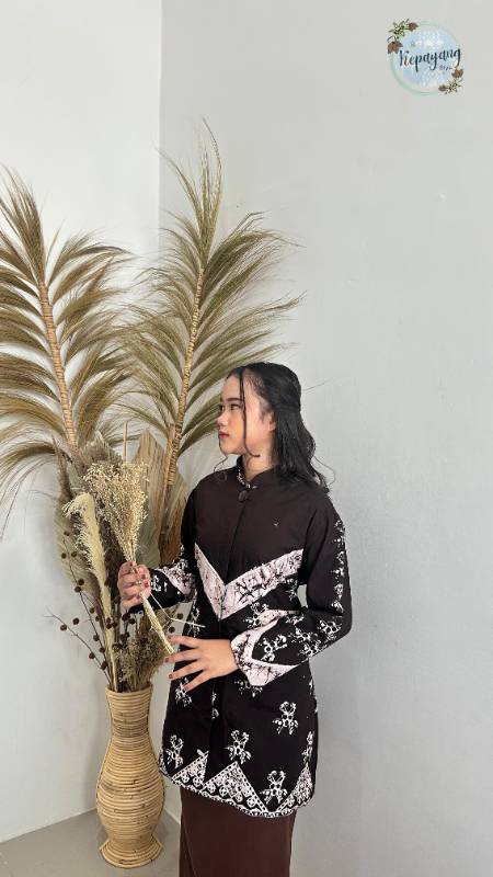Blus motif kepayang