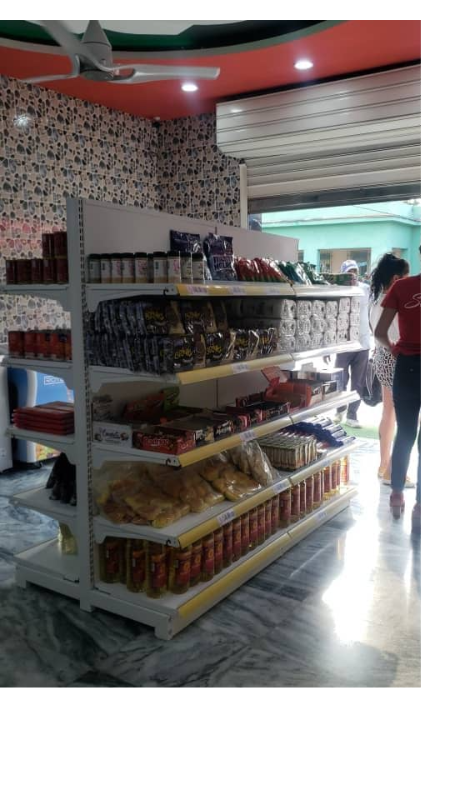 ESTANTE DE CENTRO DE PASILLO