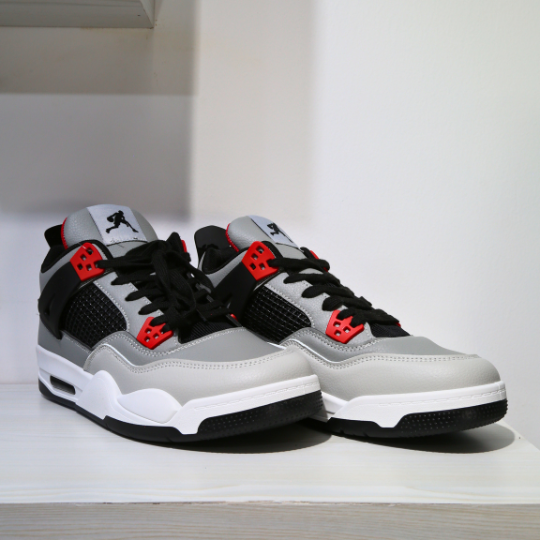 2024 Stylish and new Trendy Ash Jordan 4 men sneakers