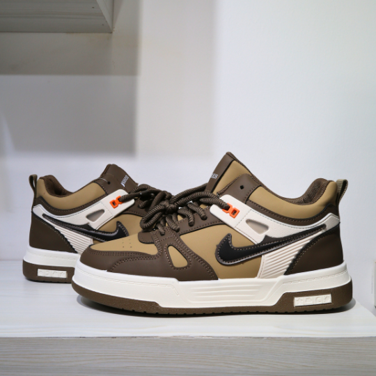 2024 Stylish and Trendy men brown with stripes of white sneakers