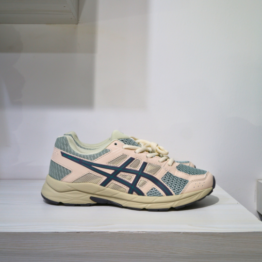 Stylish and Trendy Asics all weather men sneakers