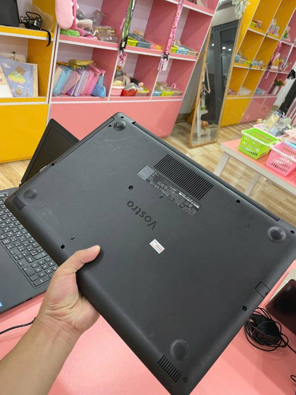 Laptop Dell Latitude 3590