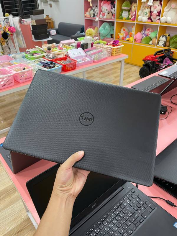 Laptop Dell Latitude 3590