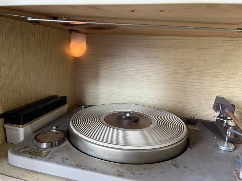 Tủ Đài Bóng cổ VICTOR STL-661FMB