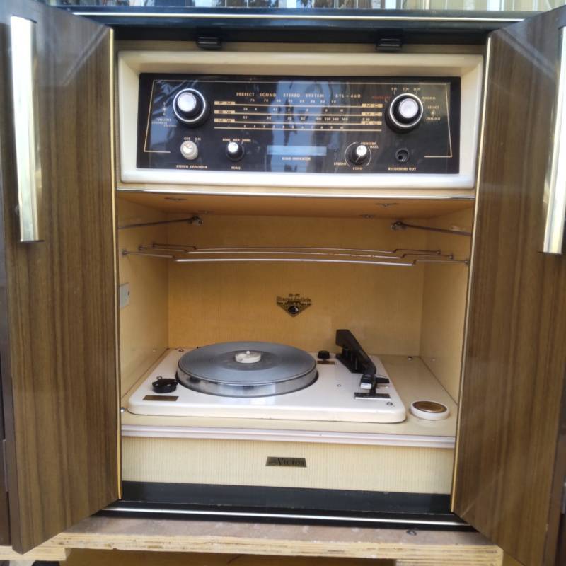 Tủ Đài Bóng cổ VICTOR BR-460F