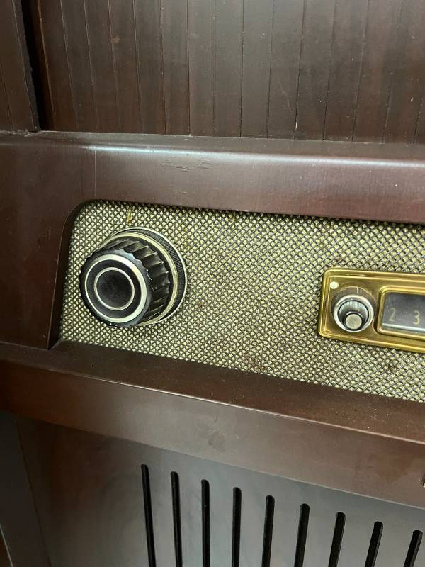 Tivi cổ Philips trắng đen