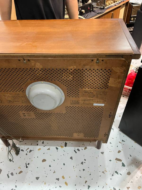 Tivi cổ Hitachi Color TV CRT CT-724