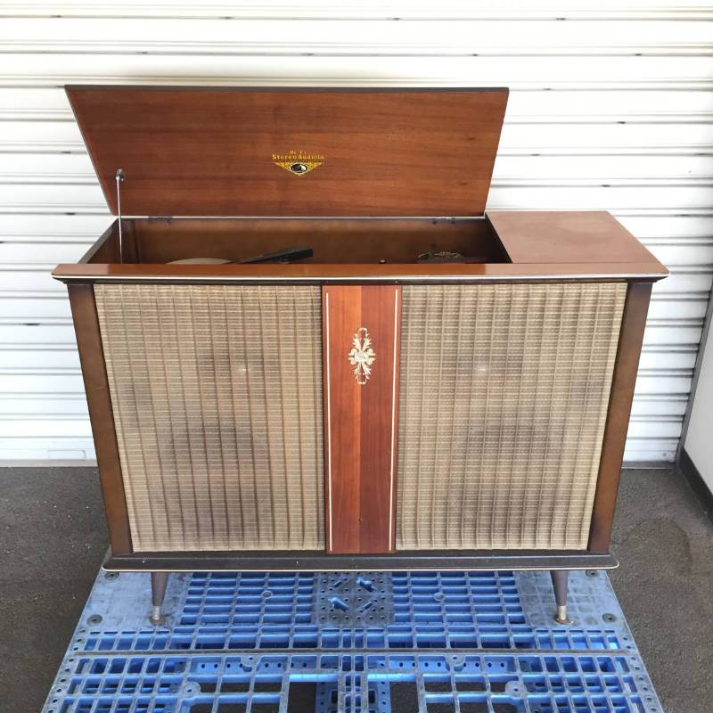 Tủ Đài Bóng cổ VICTOR BR-560