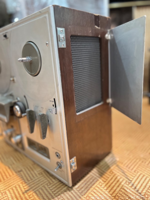 Akai 1710W Vacuum Tube Amplification