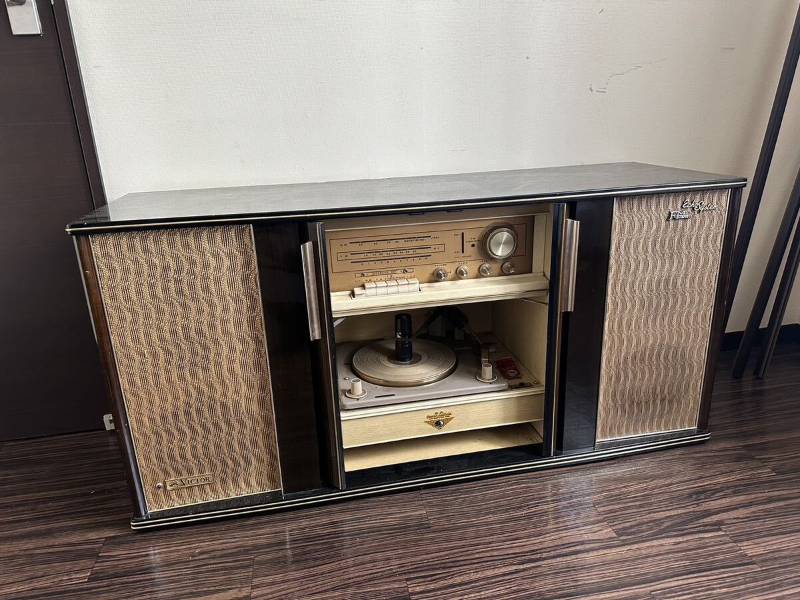 Tủ Đài Bóng cổ VICTOR STL-661 thiếu chân