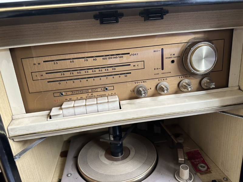 Tủ Đài Bóng cổ VICTOR STL-661 thiếu chân