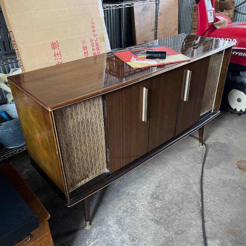 Tủ Đài Bóng cổ VICTOR BR-710CM