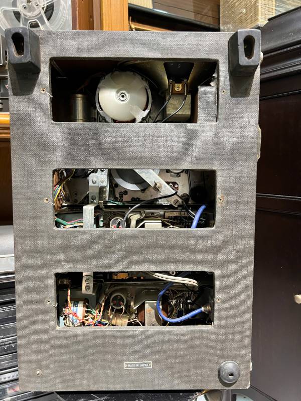 AKAI M-7 Vacuum Tube Amplification