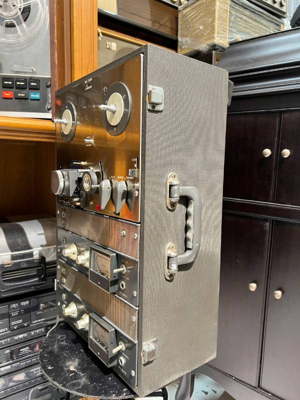 AKAI M-7 Vacuum Tube Amplification