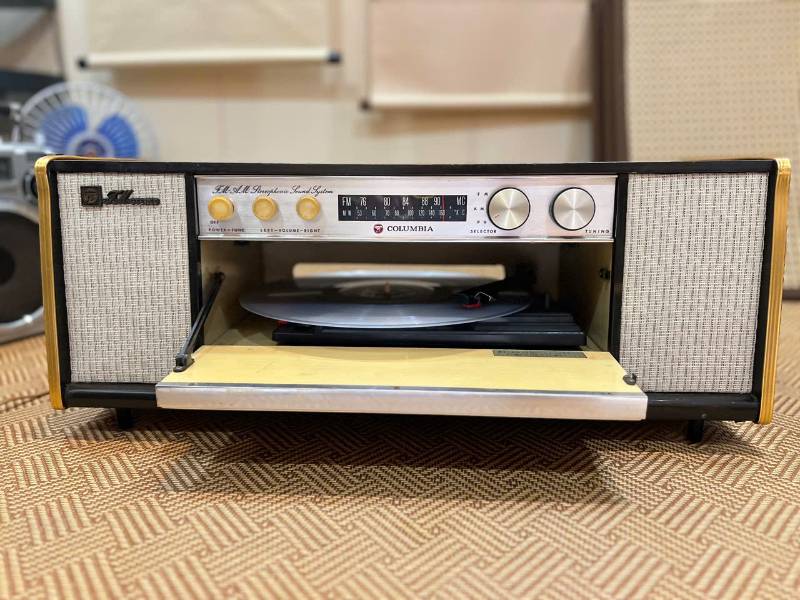 Tủ Đài Bóng cổ Columbia 333D