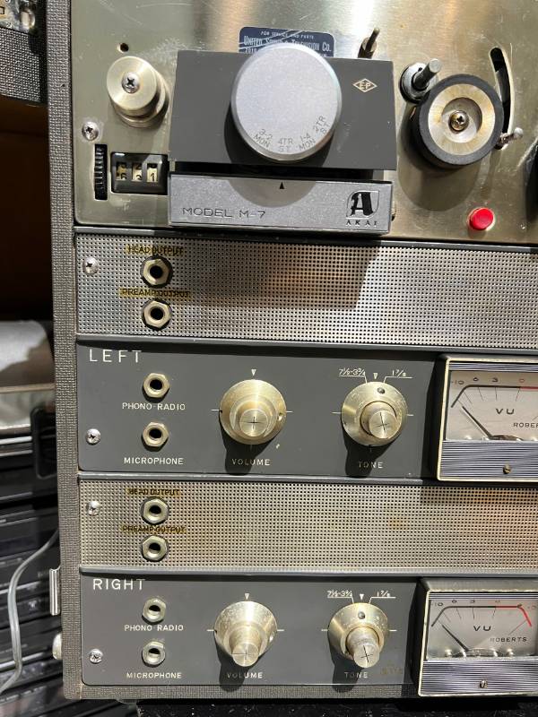 AKAI M-7 Vacuum Tube Amplification