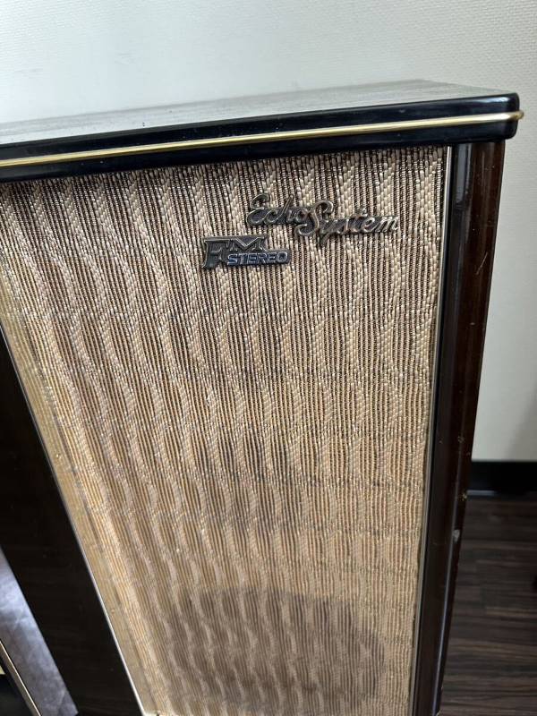 Tủ Đài Bóng cổ VICTOR STL-661 thiếu chân