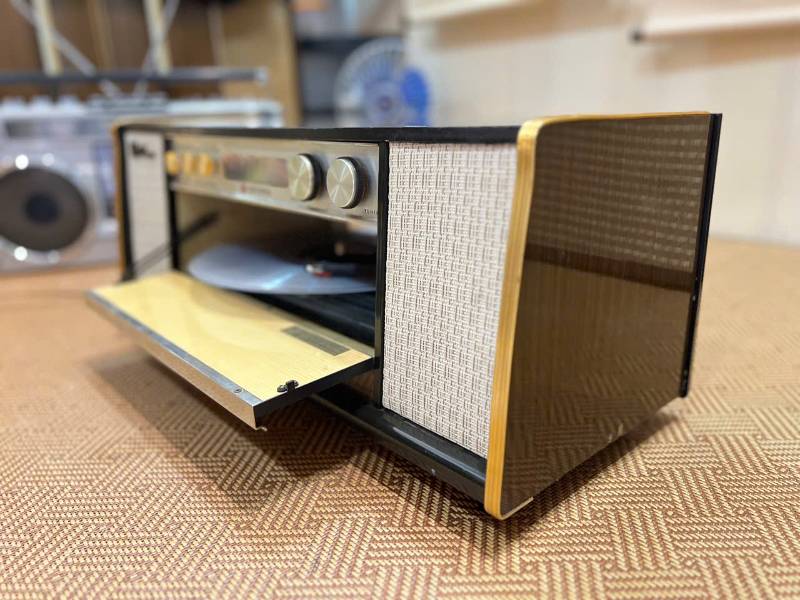 Tủ Đài Bóng cổ Columbia 333D