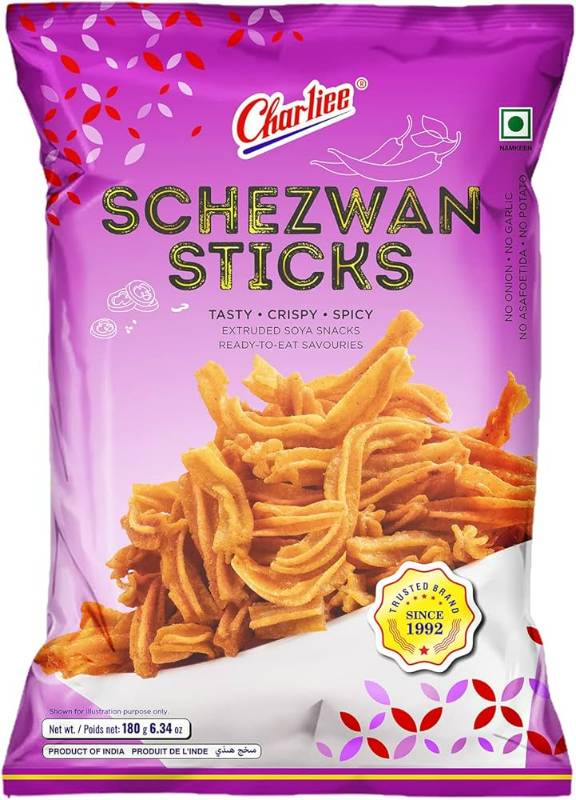 Charlie schezwan sticks 180g