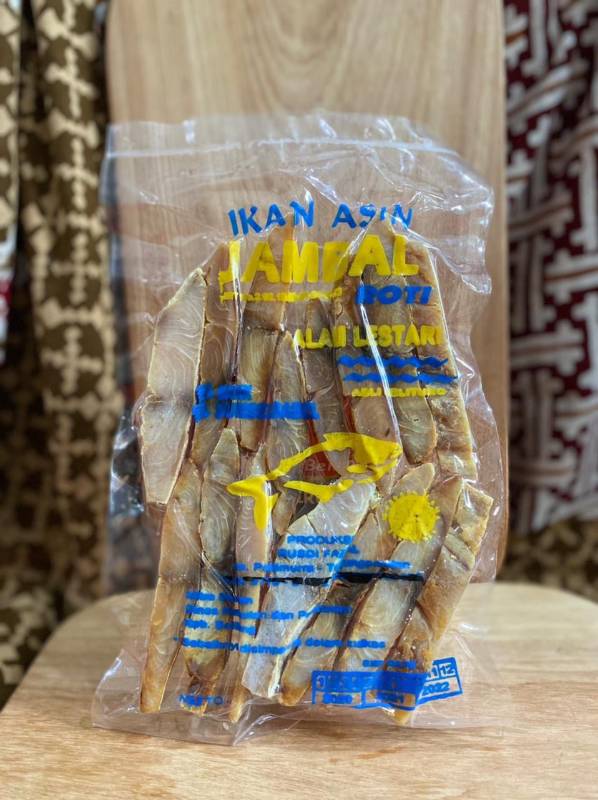 IKAN ASIN JAMBAL ROTI
