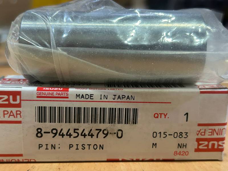 PIN PISTON TRAGA
I8-94454 479-0