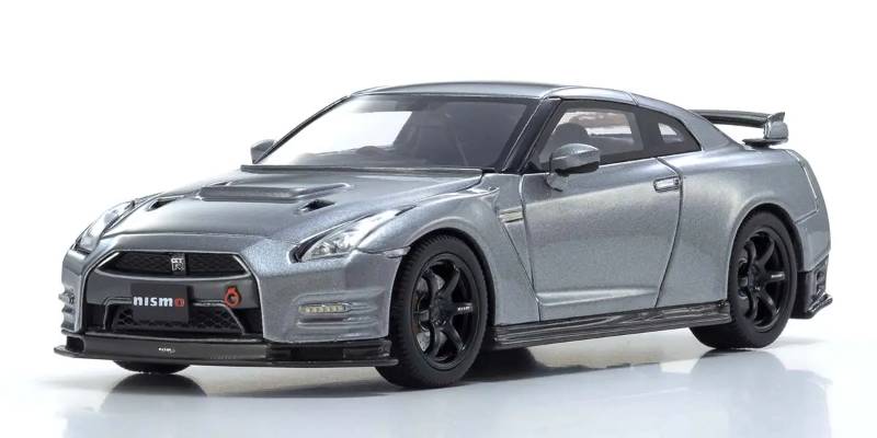 日産(NISMO)GT-R 2台 あなたは全て覚えてますか？スペシャルな第2世代GT-Rを振り返る
