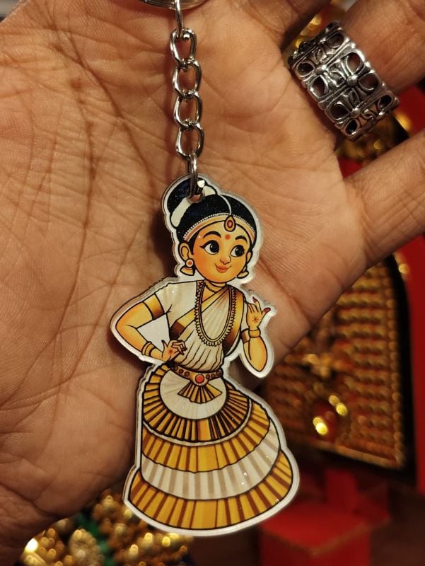 Mohiniyattam keychain