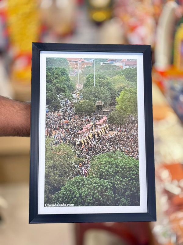 Kudamattam Photo Frame