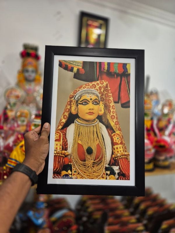 Kathakali female character Photo Frame 16 x 11