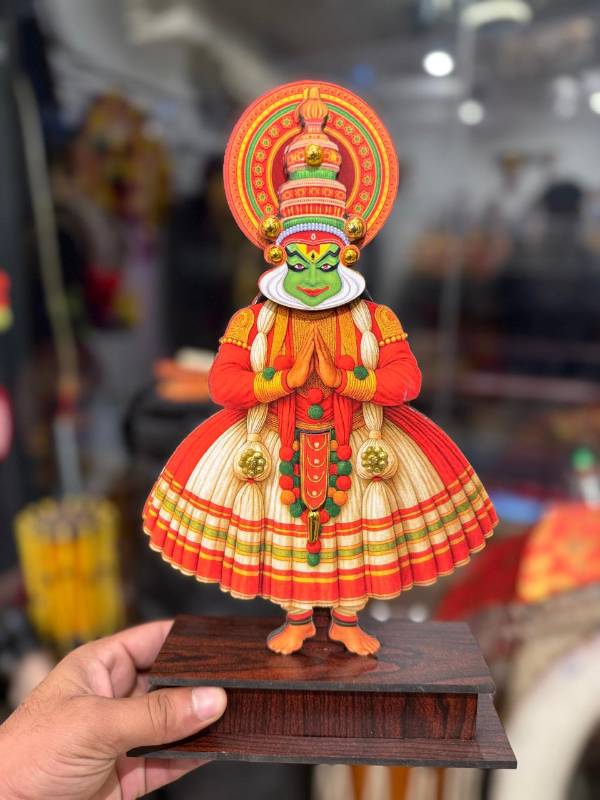 Kathakali standing big