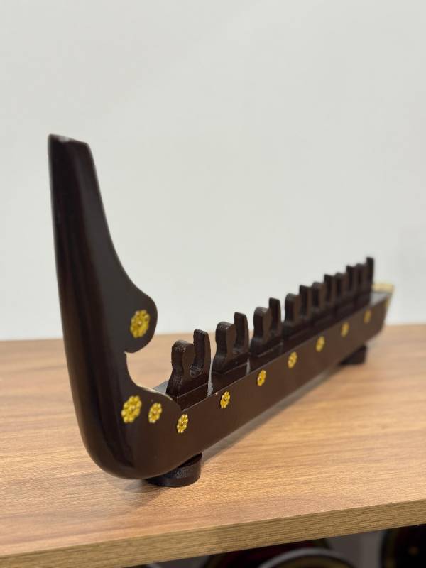 Boat with seven men