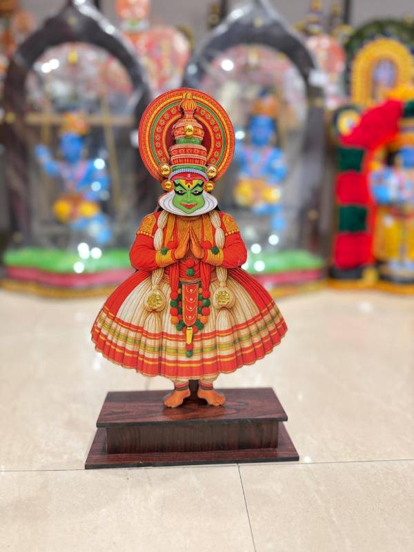 Kathakali standing medium