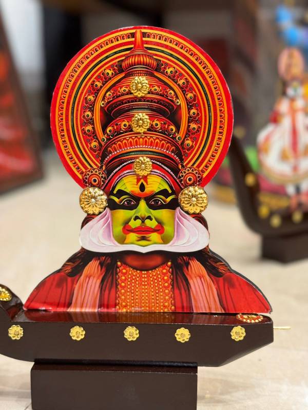 1 feet kathakali face  with boat