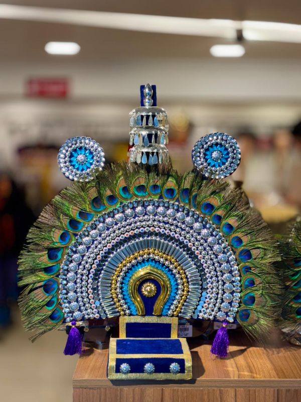 Silver Peacock Thidamb