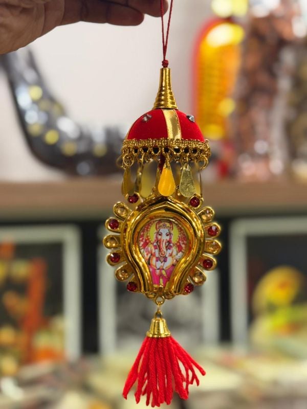 CAR HANGING KUDA WITH THIDAMBU