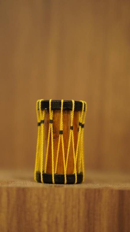 Yellow yellow chenda miniature