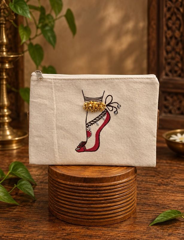 Dancers Wallet White