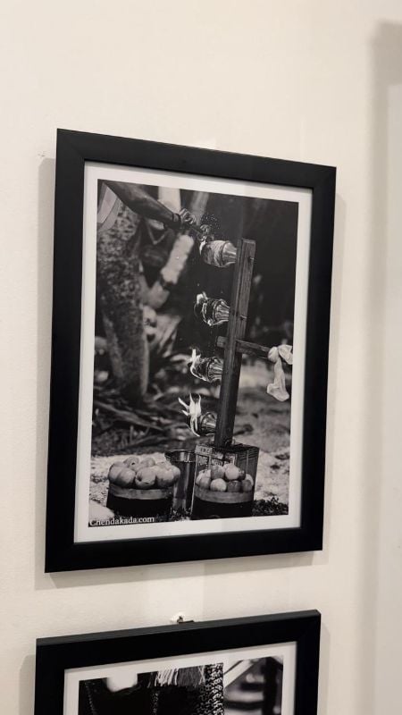 Black and White Pantham Model 2 Photo Frame 16 x 11