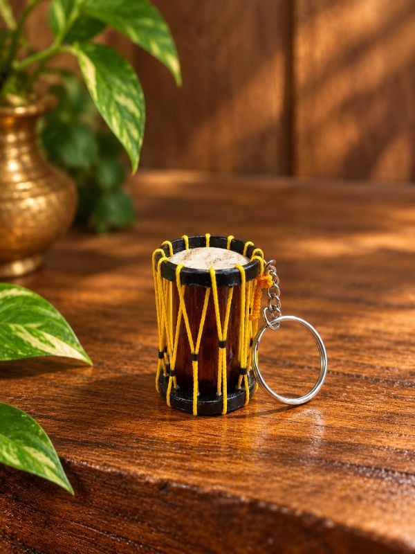 Brown yellow chenda miniature
