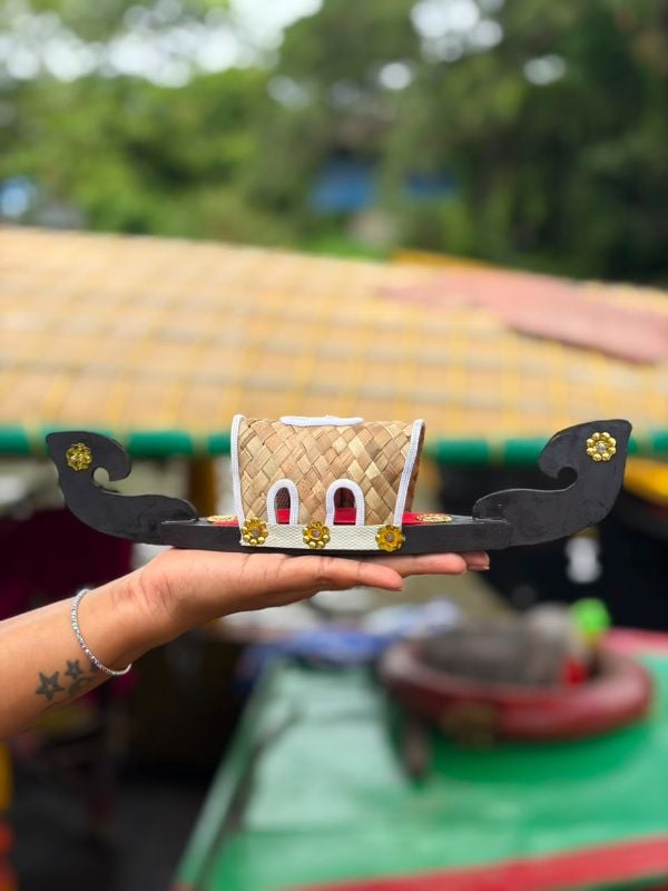 House Boat Extra Small Paya 2