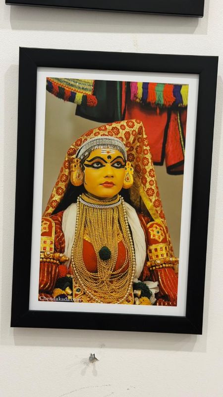 Kathakali female character Photo Frame 16 x 11