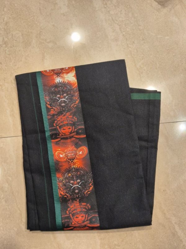 Black Mundu model 5