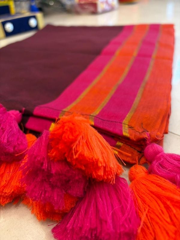 Wine Colour and Multiborder Soft Mulcotton saree(6 Meters)