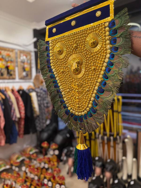 1 feet peacock feather netipattam