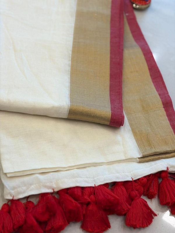 Off White and Red Soft Mulcotton saree(6 Meters)