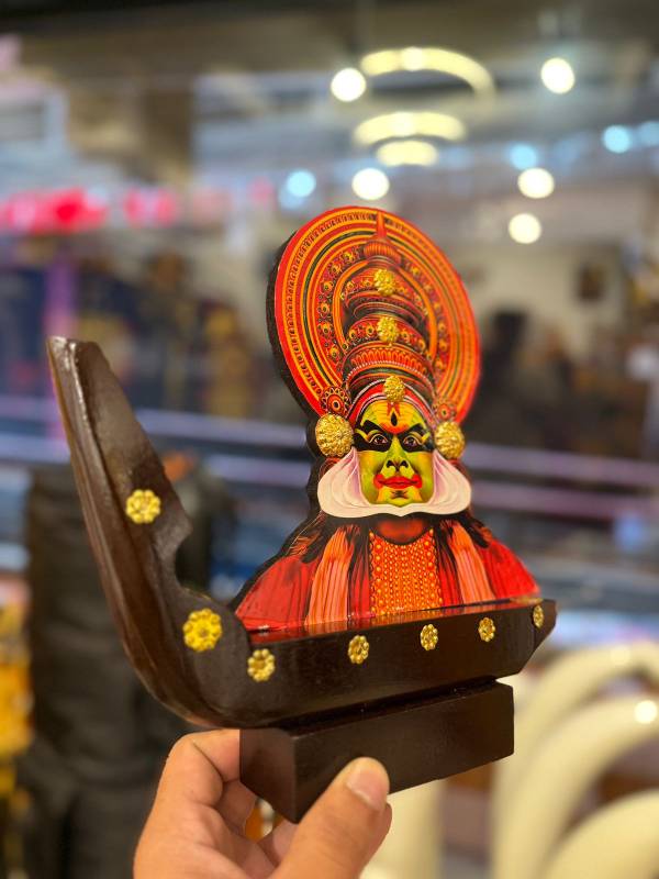 1 feet kathakali face  with boat