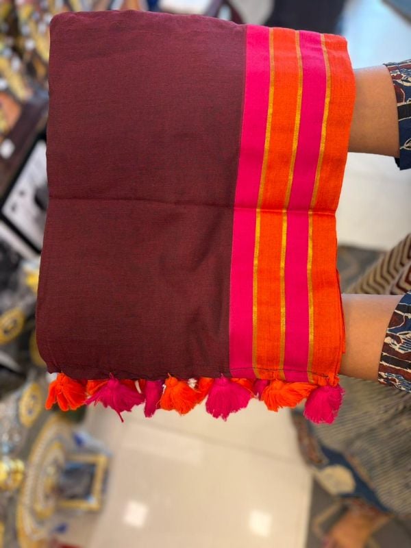 Wine Colour and Multiborder Soft Mulcotton saree(6 Meters)