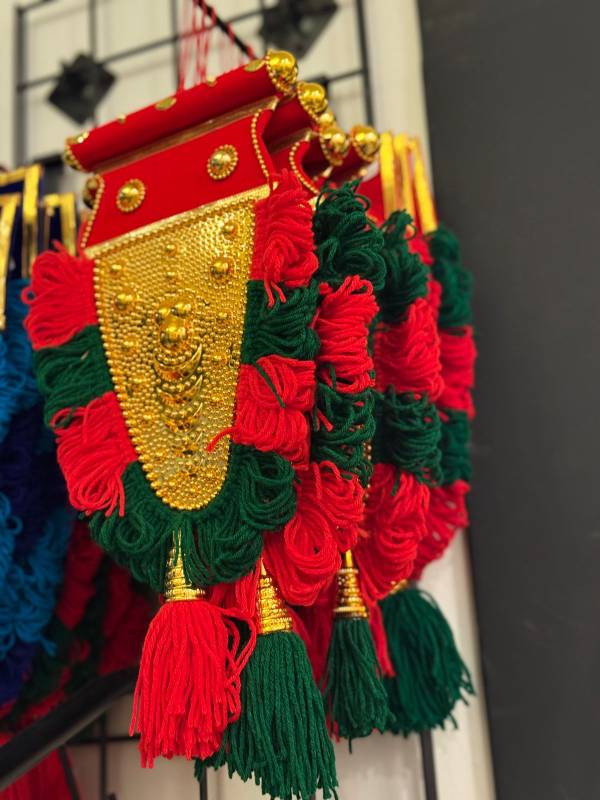 Thread combination hanging netipattam