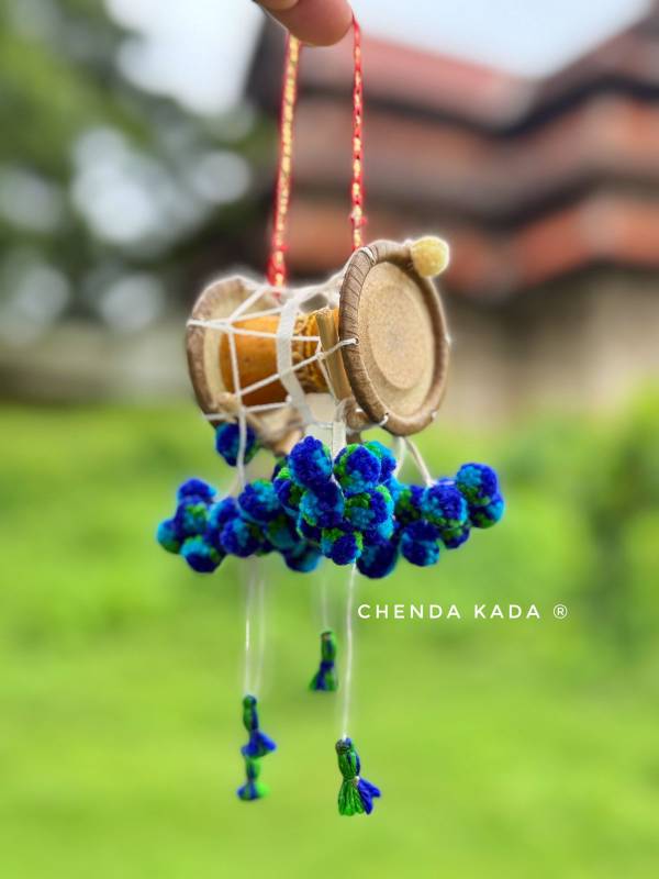 3 inch Idakka miniature- Peacock feather Multi colour model