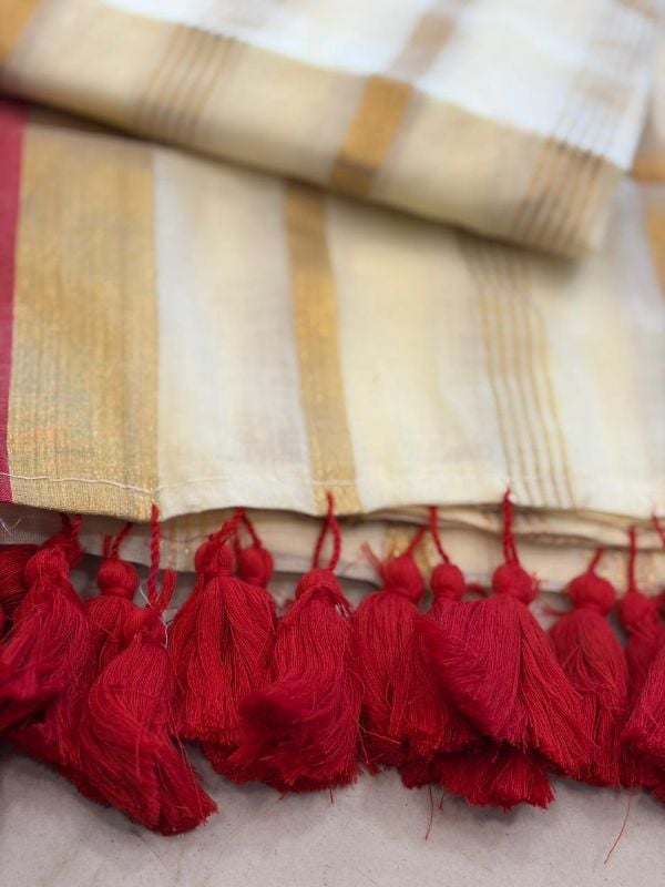 Off White and Red Soft cotton saree(6 Meters)